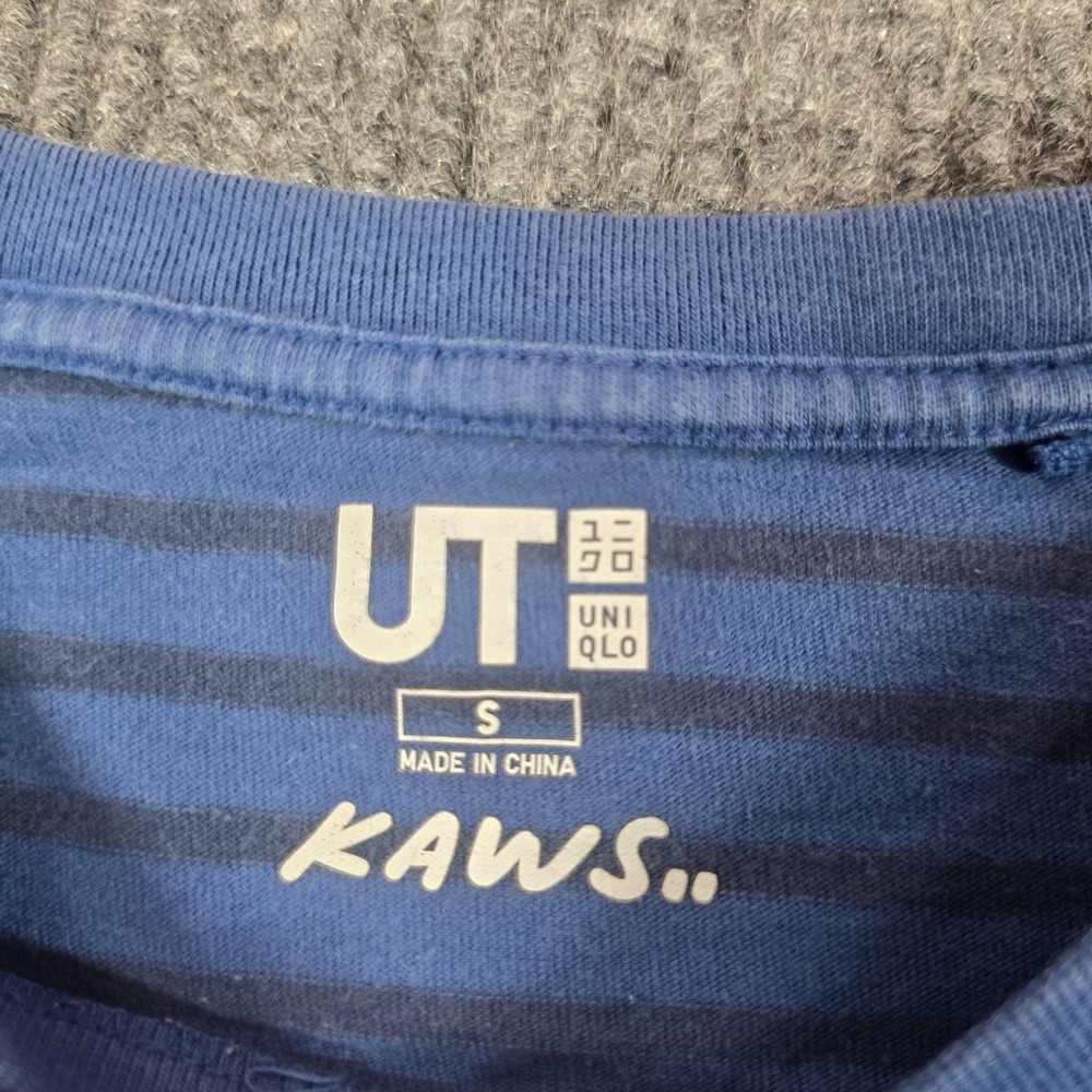 Uniqlo UT KAWS Shirt Mens Small Blue Striped Embroidered Face Graphic Tee - Picture 4 of 5
